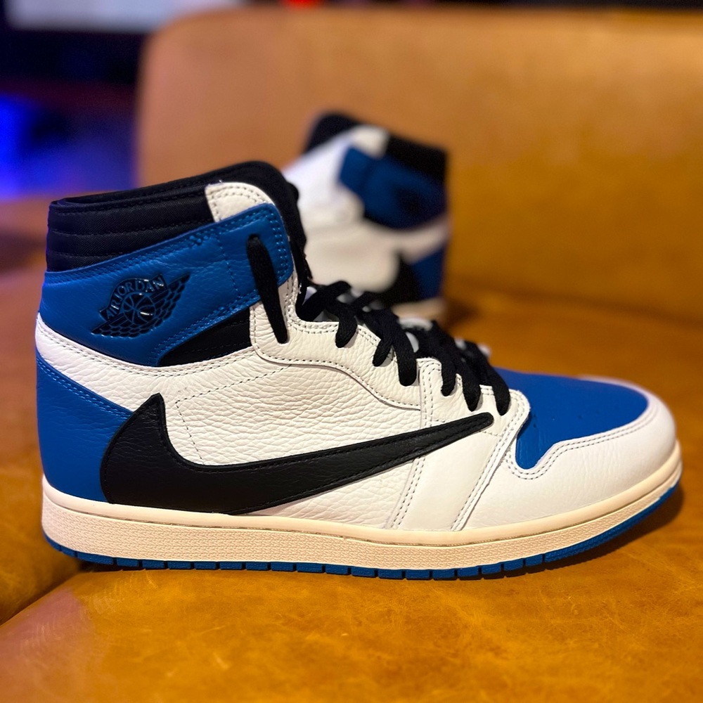 BRAND NEW Nike x Travis Scott Fragment Design high top sneakers